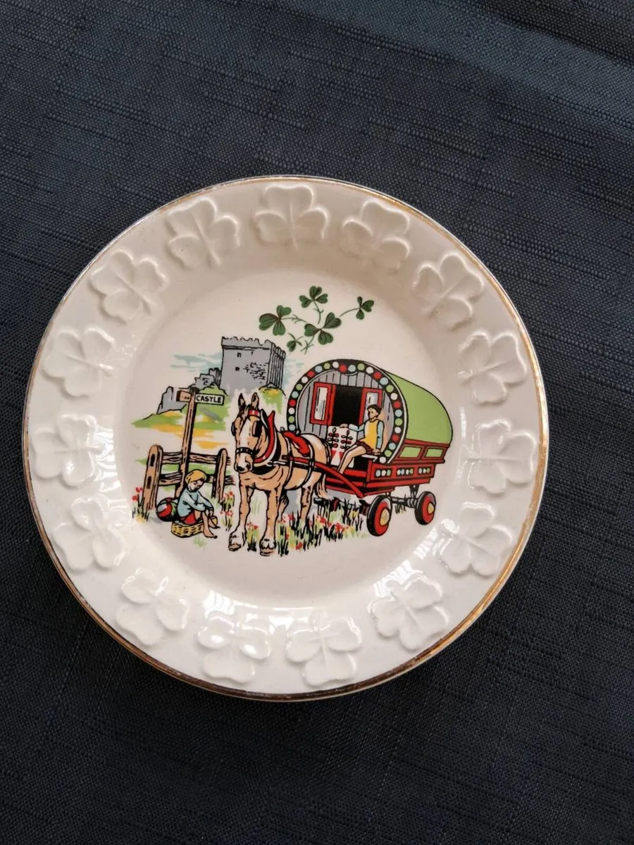 Carrigaline Pottery Dish - Image 1