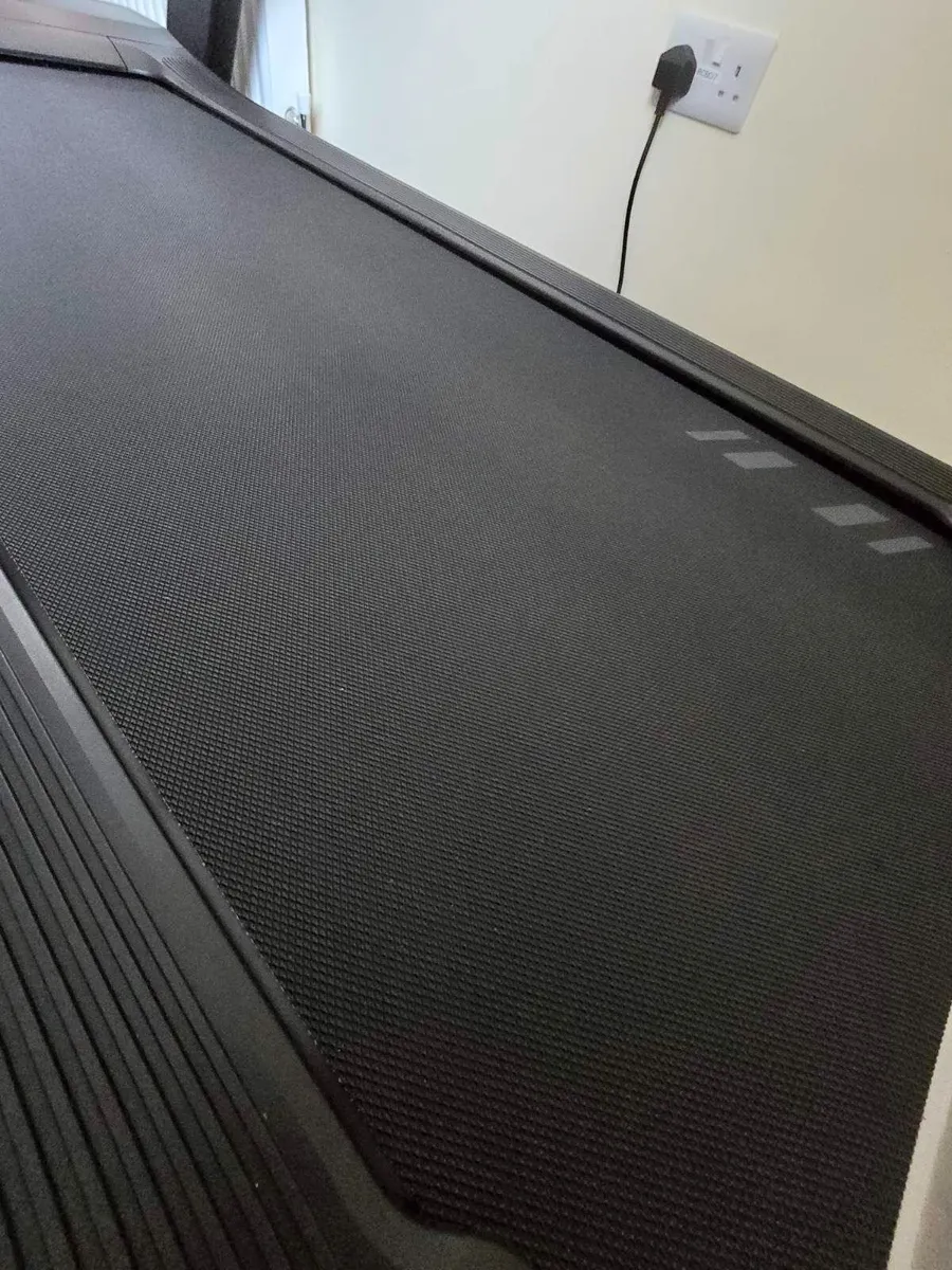 NordicTrack Commercial LE – Pristine - Image 4