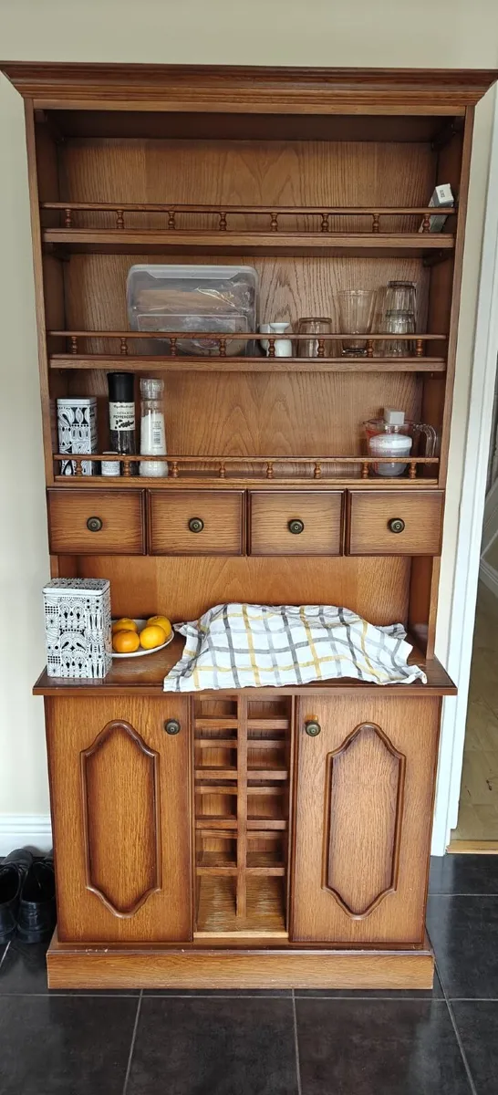 Dresser - Image 1