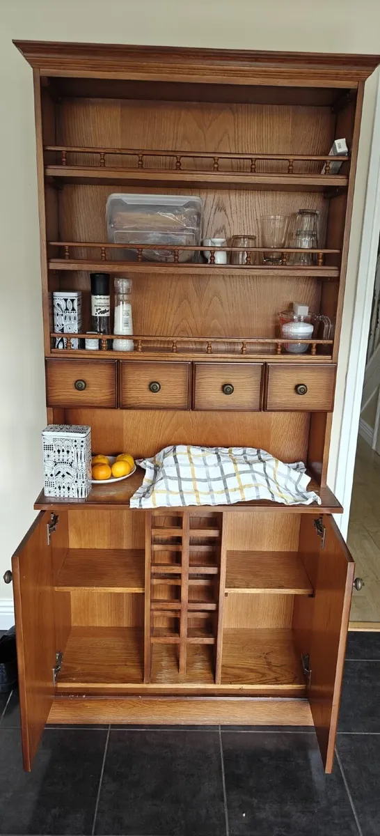 Dresser - Image 2