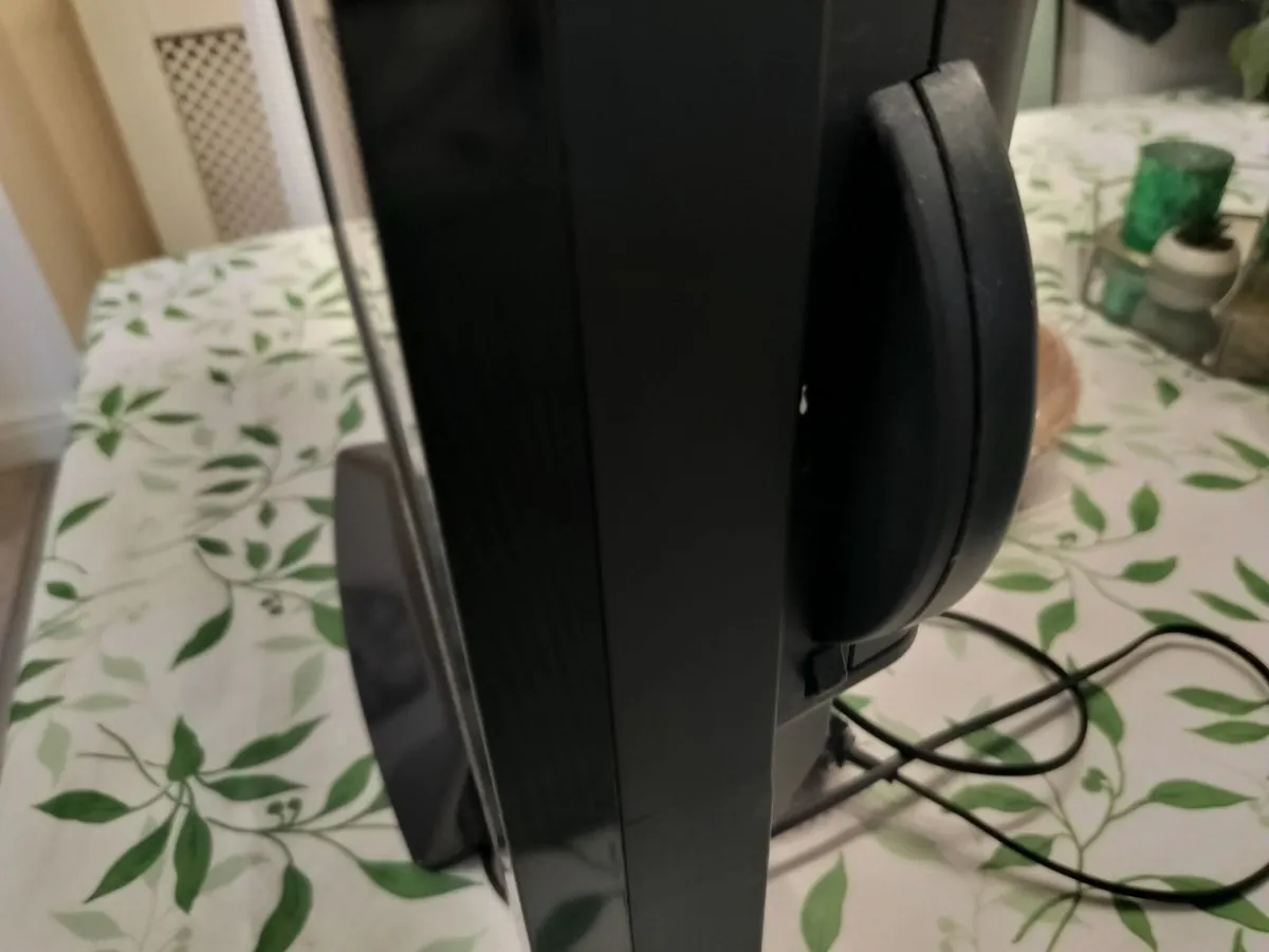 20inch BUSH TV with build in DVD - Image 4