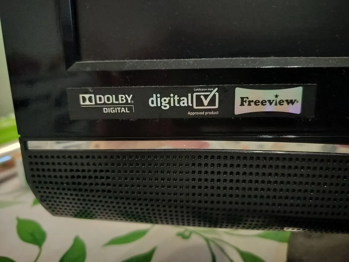 20inch BUSH TV with build in DVD - Image 2