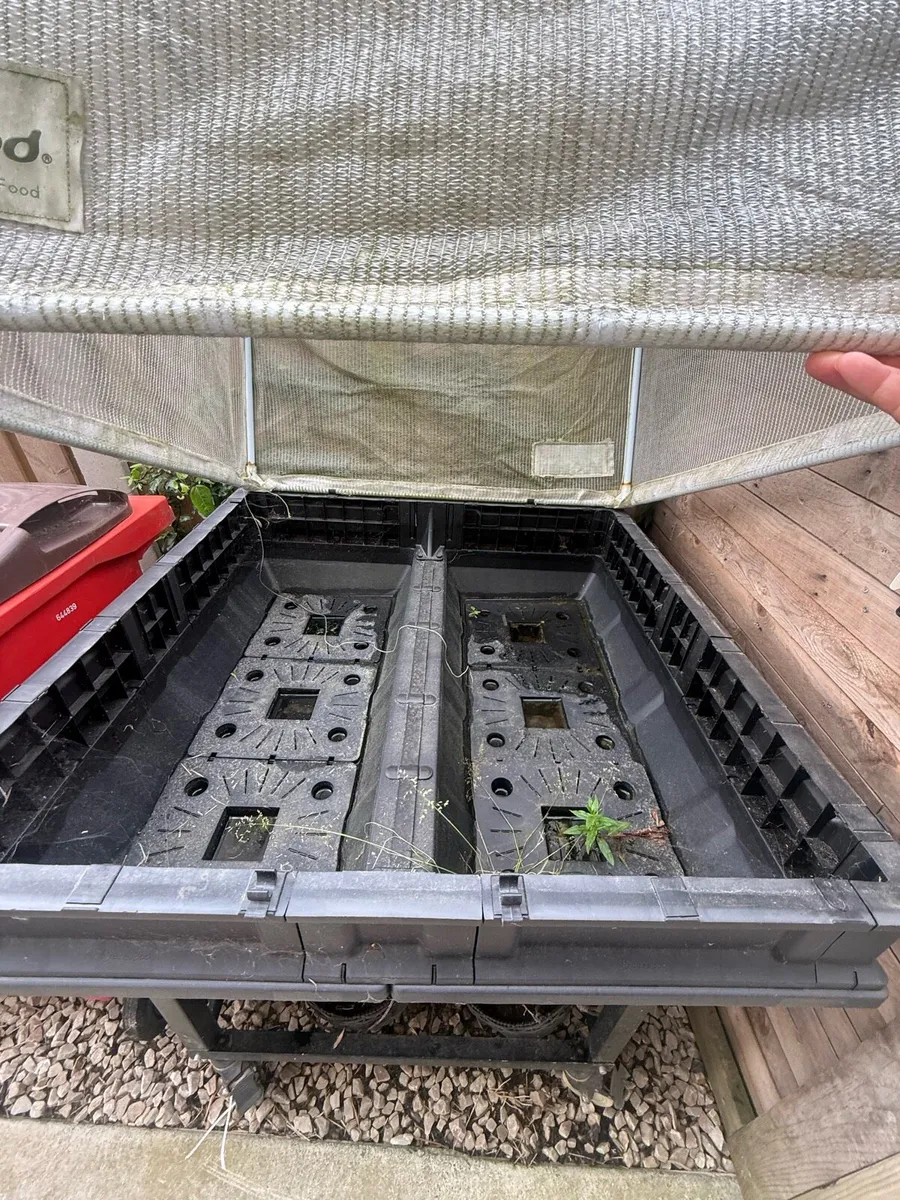 Vegepod Raised Garden Bed - Image 2