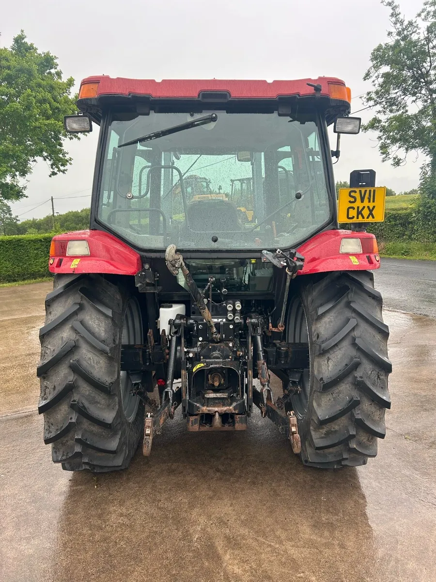Case jxu 105 and loader - Image 3
