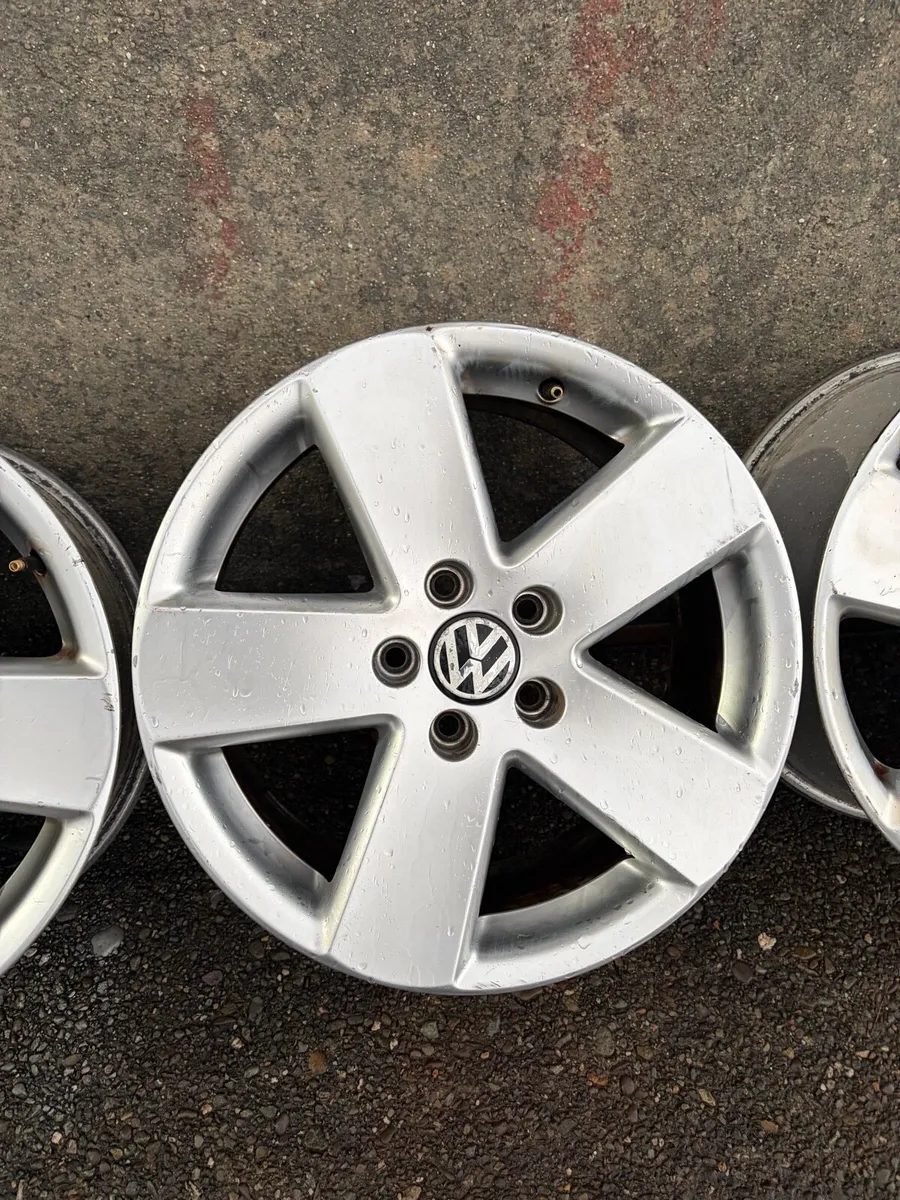 Vw alloys 17 inch - Image 3