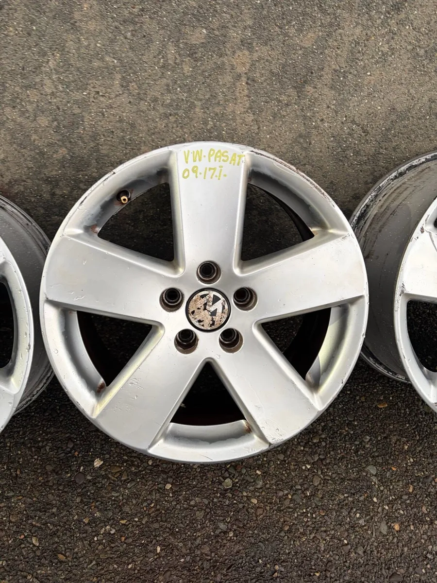 Vw alloys 17 inch - Image 4