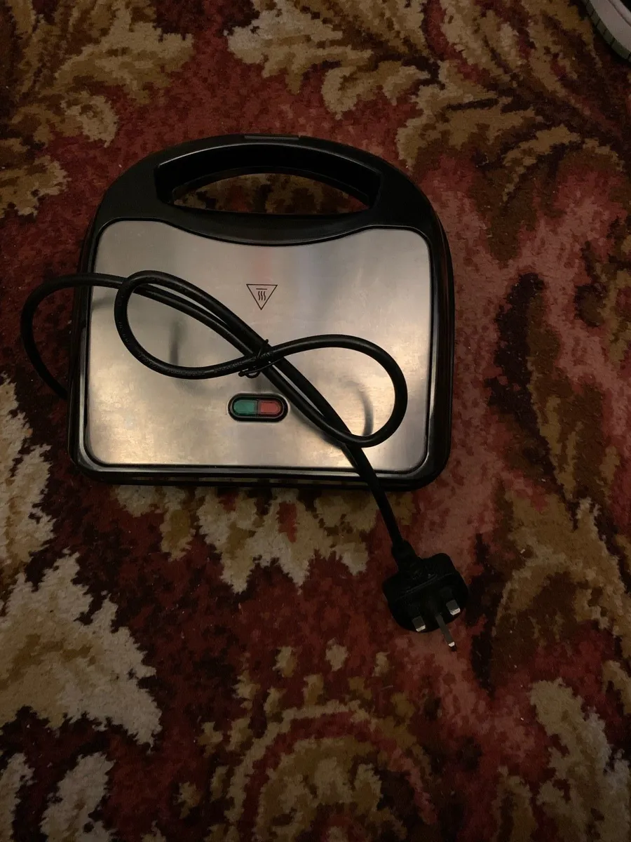 Sandwich toaster - Image 1