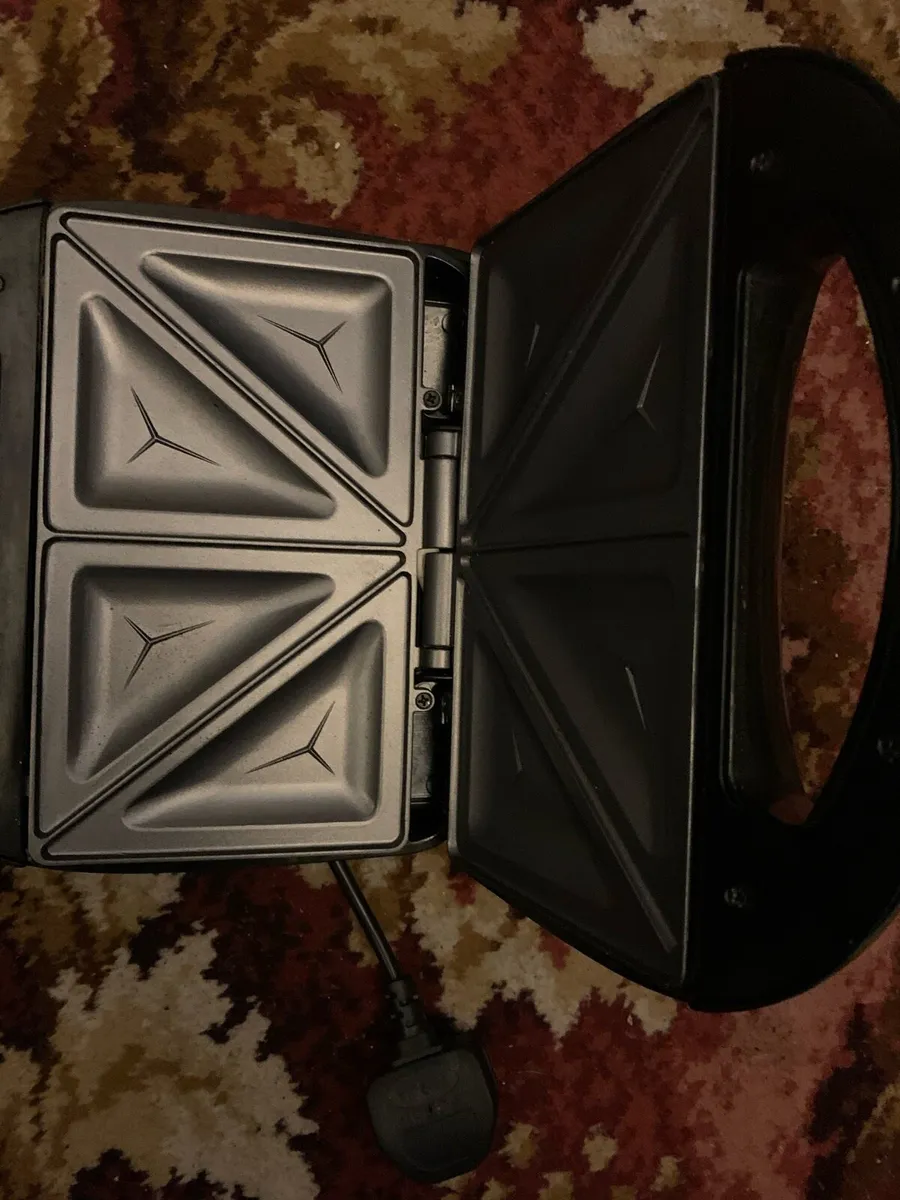 Sandwich toaster - Image 2