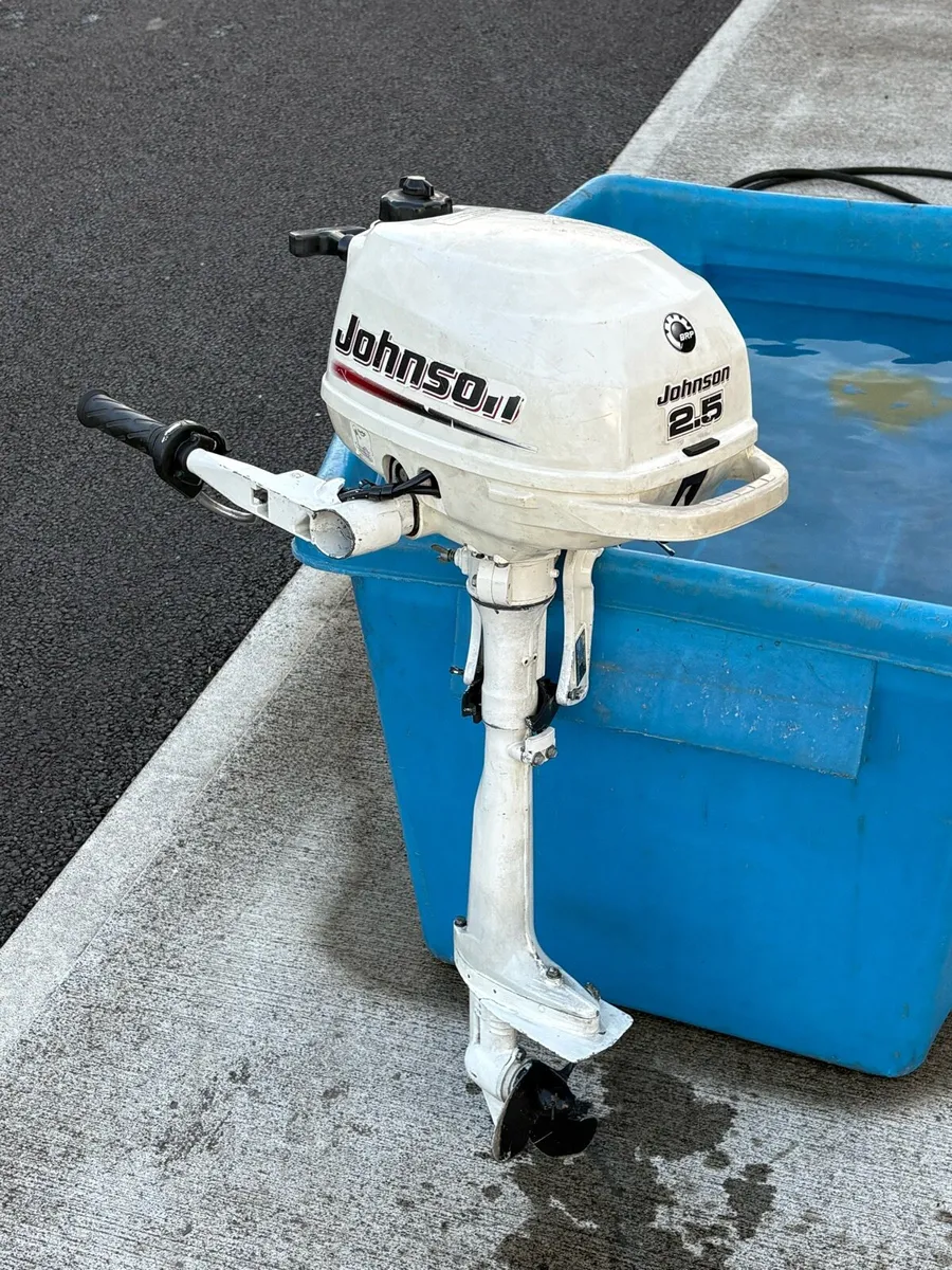 Johnson 2.5hp outboard - Image 1