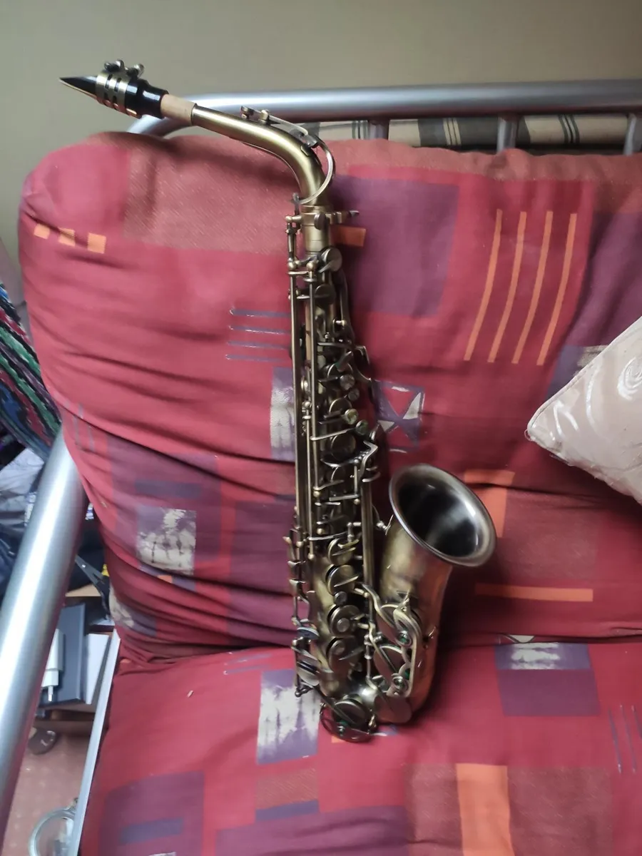Gear4Music Slade Alto Saxophone - Image 1