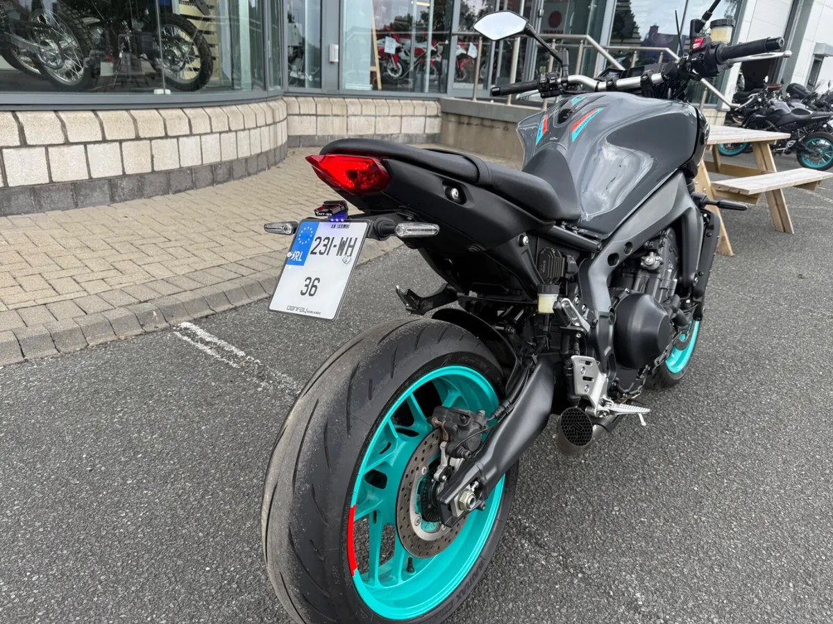 2023 Yamaha MT 09 - Image 4
