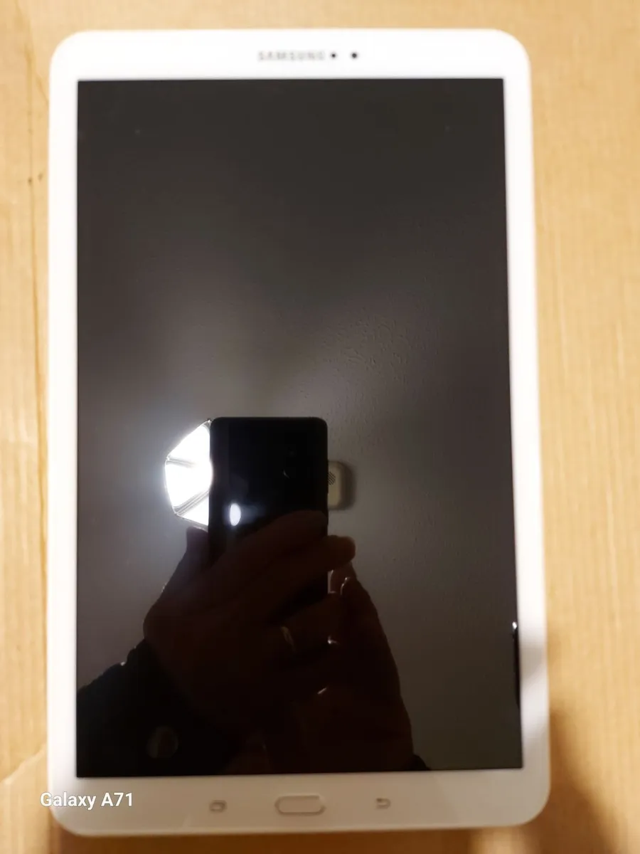 Samsung Galaxy A6 Tablet, SM-T580, 2GB Ram, 32GB - Image 3