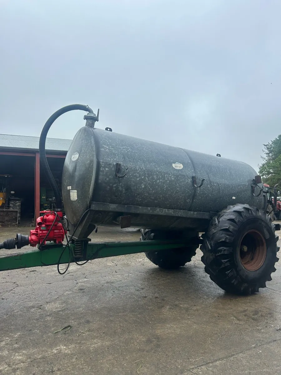 Slurry tanker - Image 1