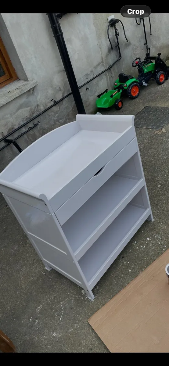Baby changing unit