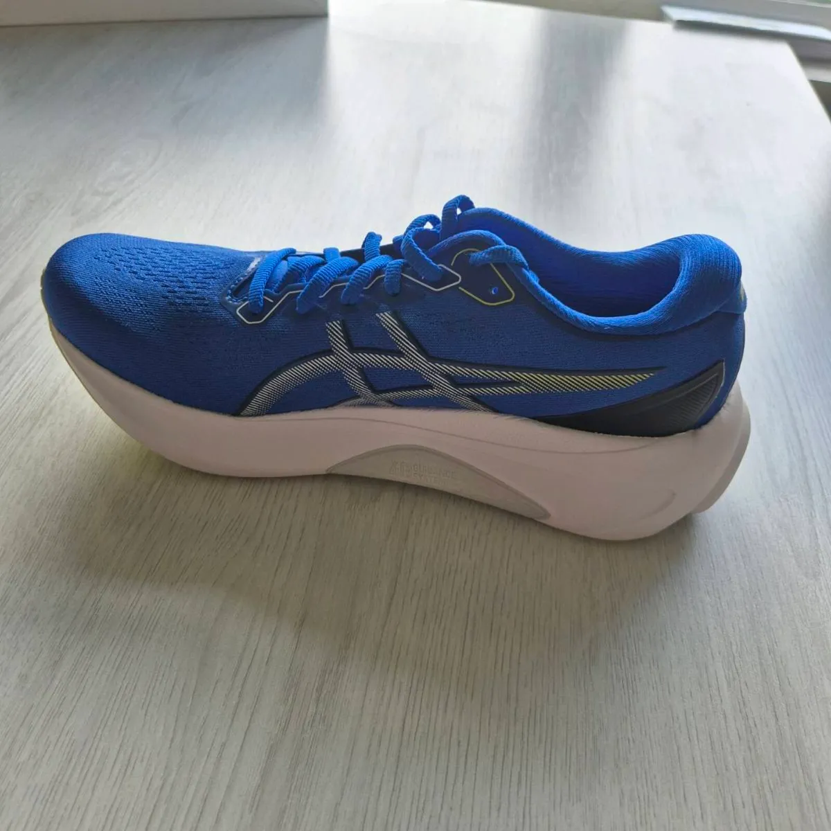Asics Gel Kayano 30, UK 9 EU 44, Brand New - Image 3