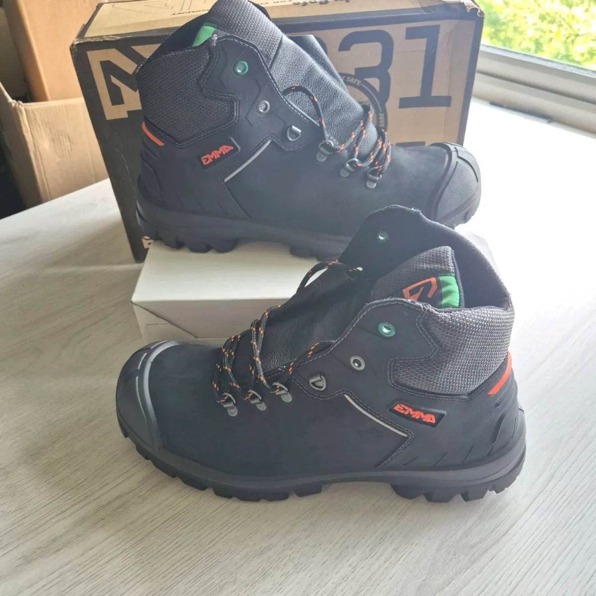 Safety Boots Emm Himalaya S3, UK 10 EU 45, Brand N - Image 1