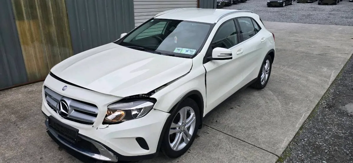 152 Mercedes GLA 200 - Image 1