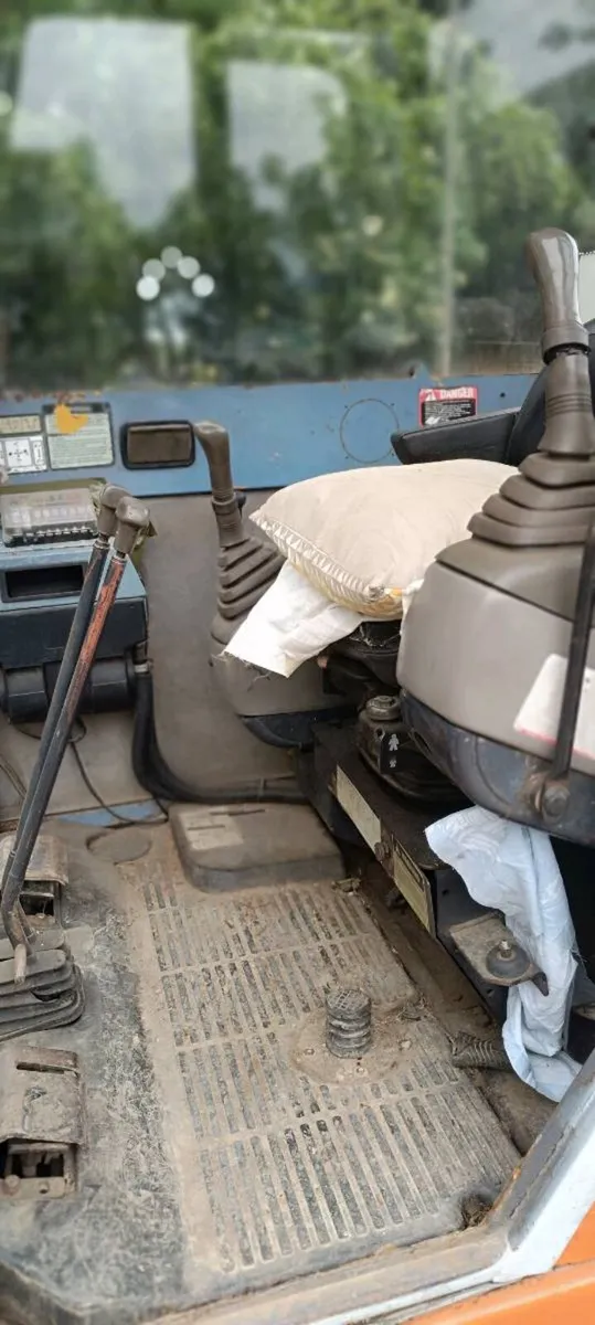 Plant machinery mini digger - Image 4