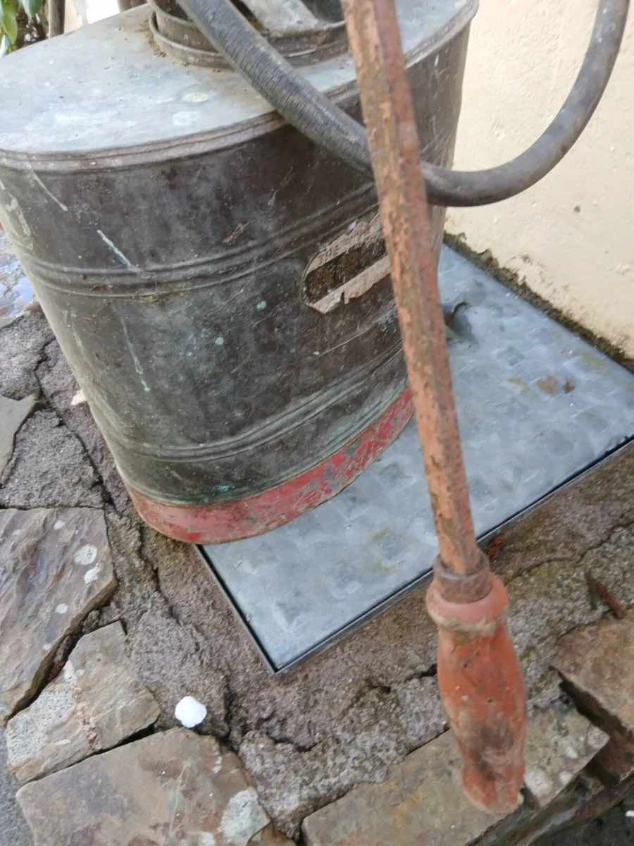 Old copper sprayer - Image 2