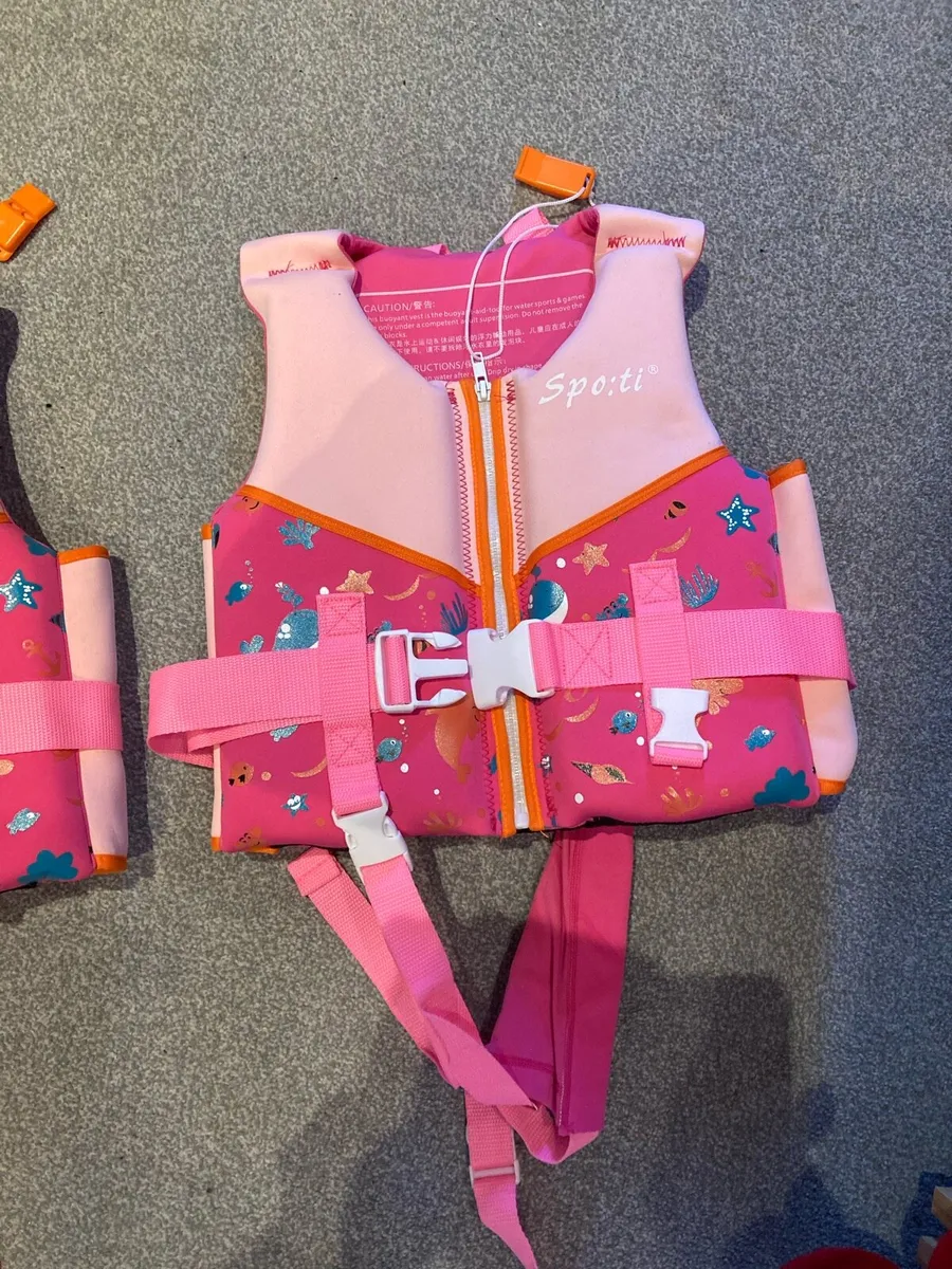 3 kids life jackets - Image 3