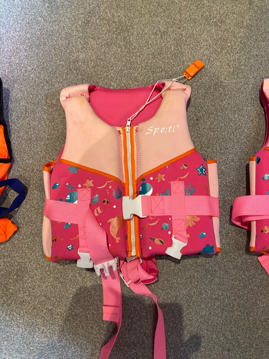 3 kids life jackets - Image 4