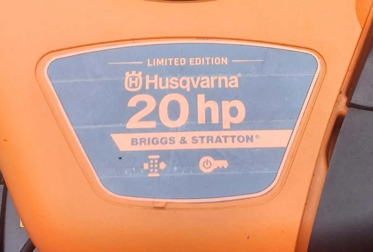 Husqvarna ride on 20hp - Image 1