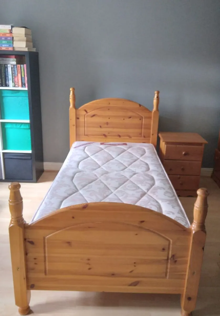 Single bed - Solid Pine - with bedside locker - Image 1