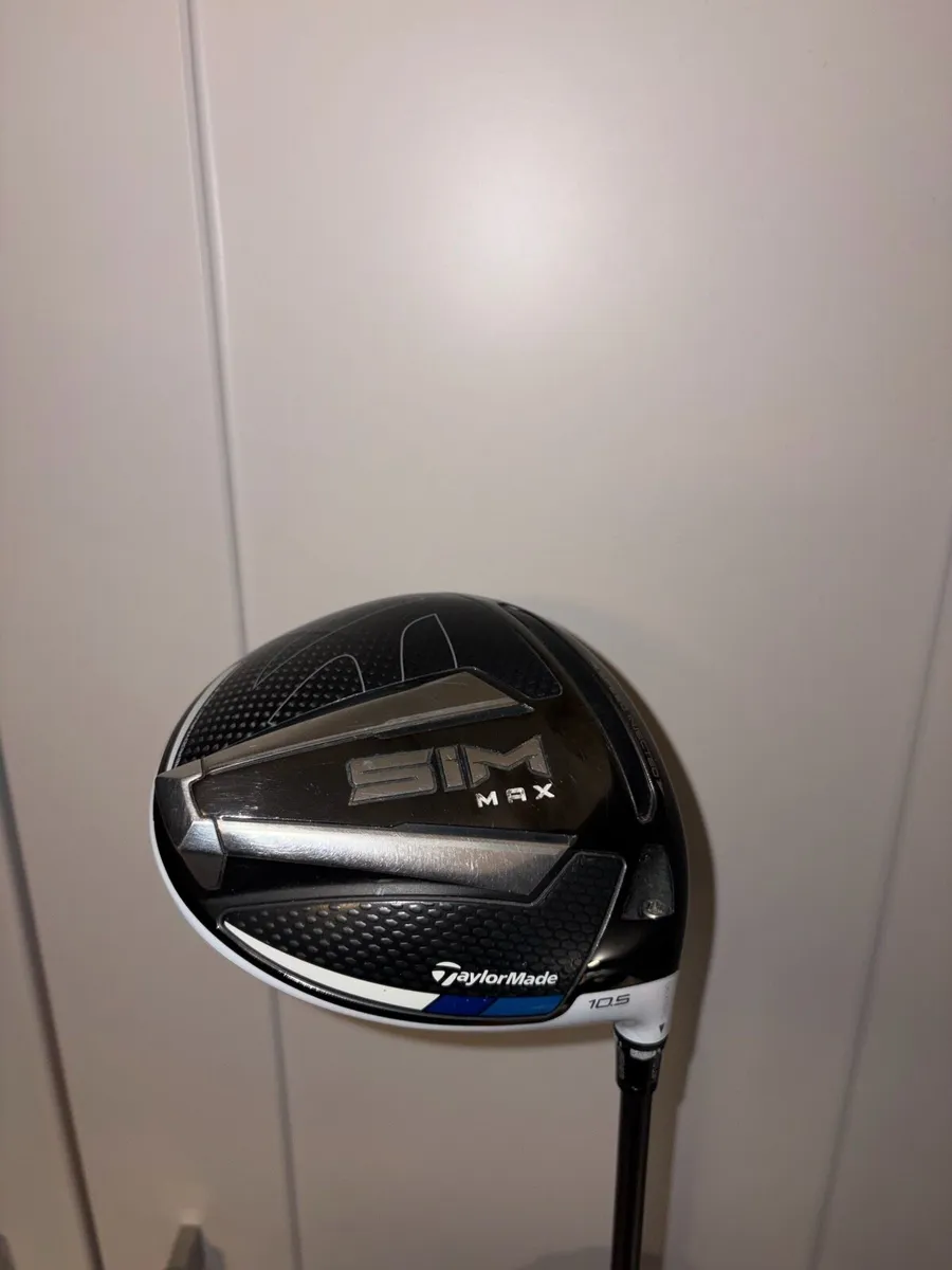 Taylormade Sim Max Driver 10.5 Hzrdus Smoke 6.0 - Image 1