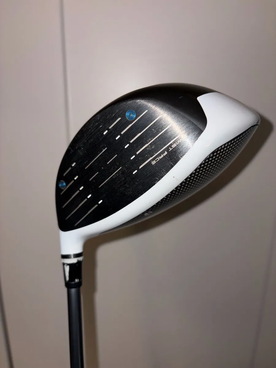Taylormade Sim Max Driver 10.5 Hzrdus Smoke 6.0 - Image 2