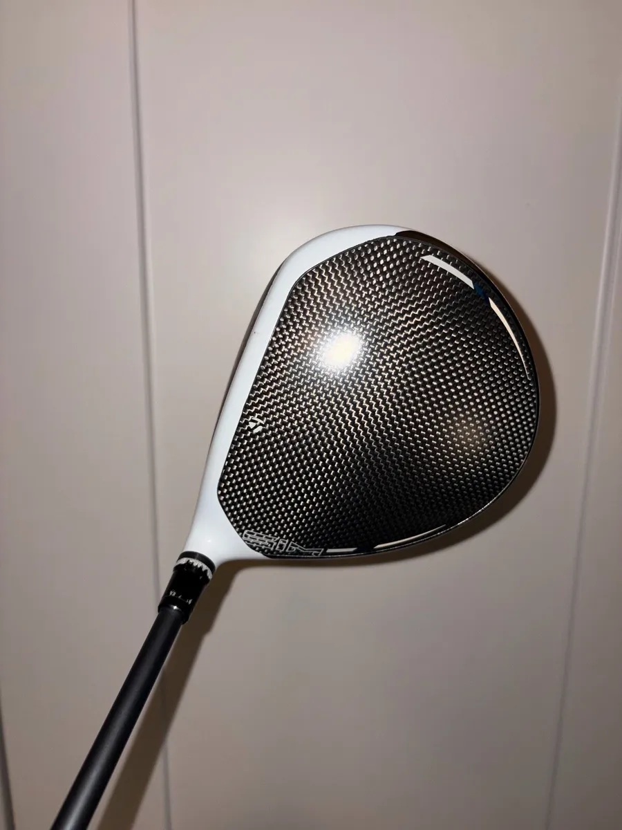 Taylormade Sim Max Driver 10.5 Hzrdus Smoke 6.0 - Image 3