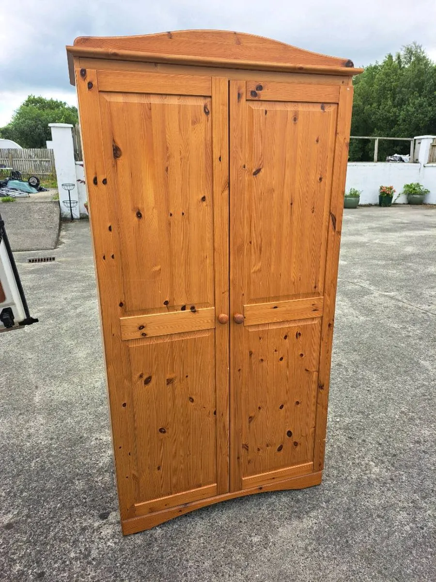 Lovely pine wardrobe - Image 1