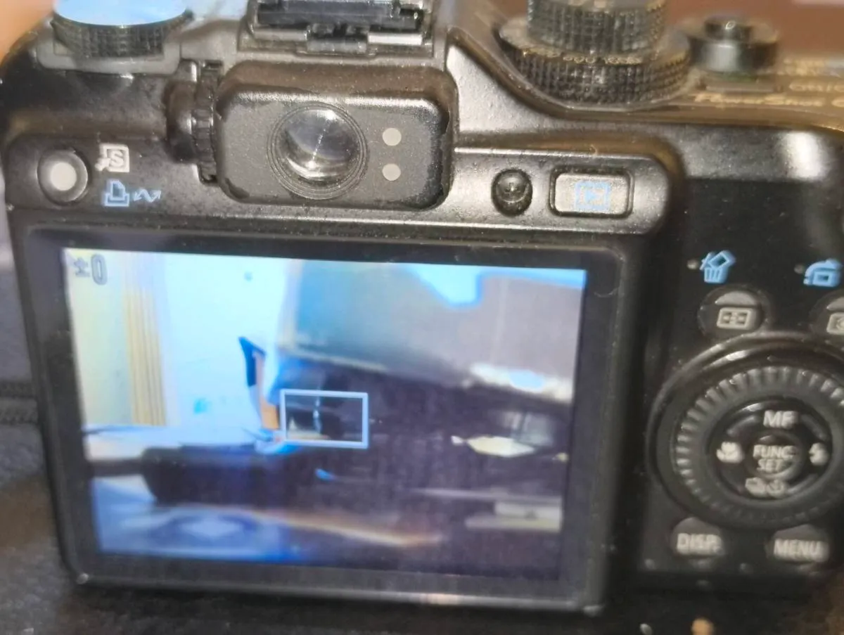 Canon PowerShot G10 - Image 4