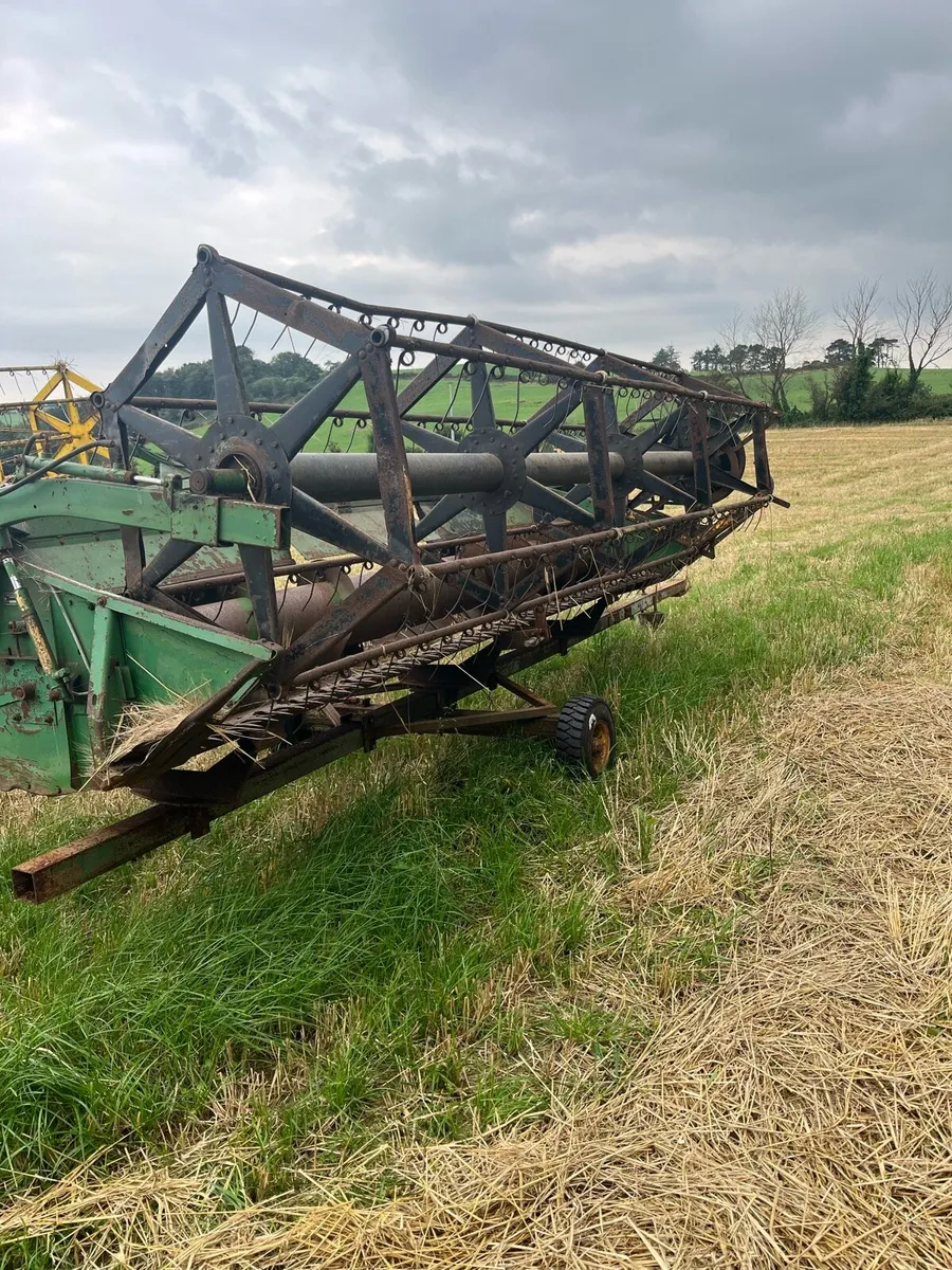 John Deere 1075 - Image 2