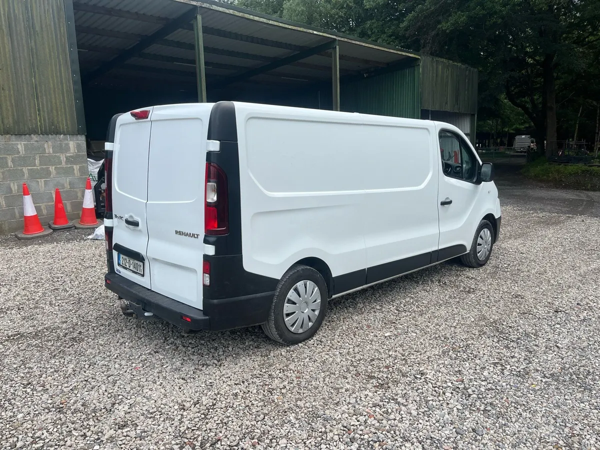 Renault traffic van vat included - Image 4