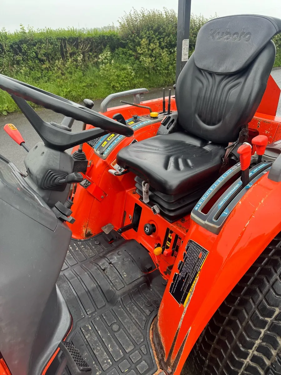 Kubota Compact Tractor with Front loader - Image 2
