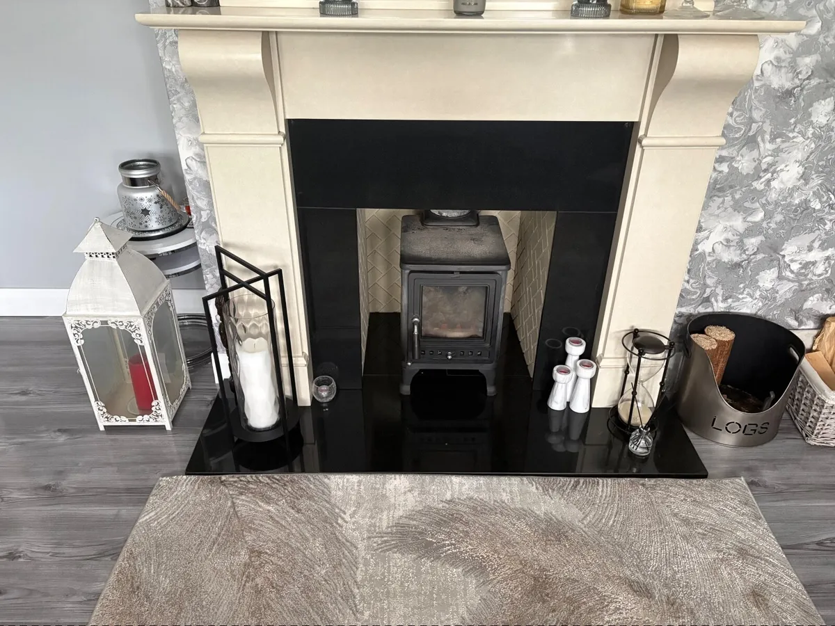 Fire place mirror and stove - Image 4