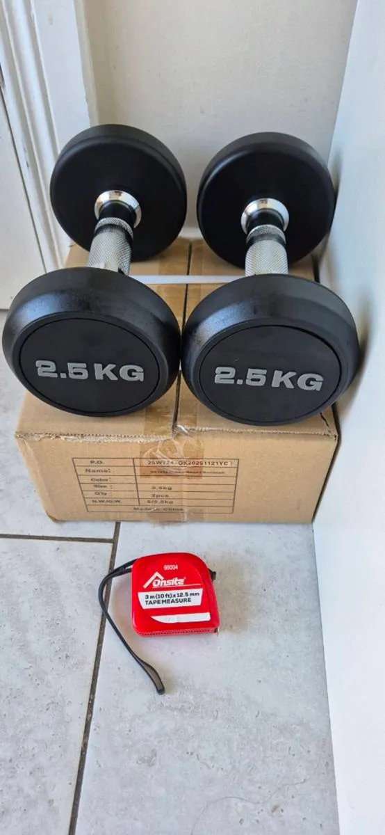 2xbrand new sets of dumbbells 2x5kilo,2x2.5kilo - Image 3