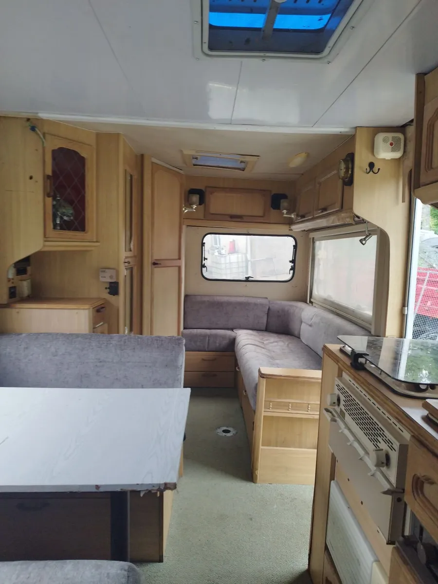 Mercedes campervan - Image 2