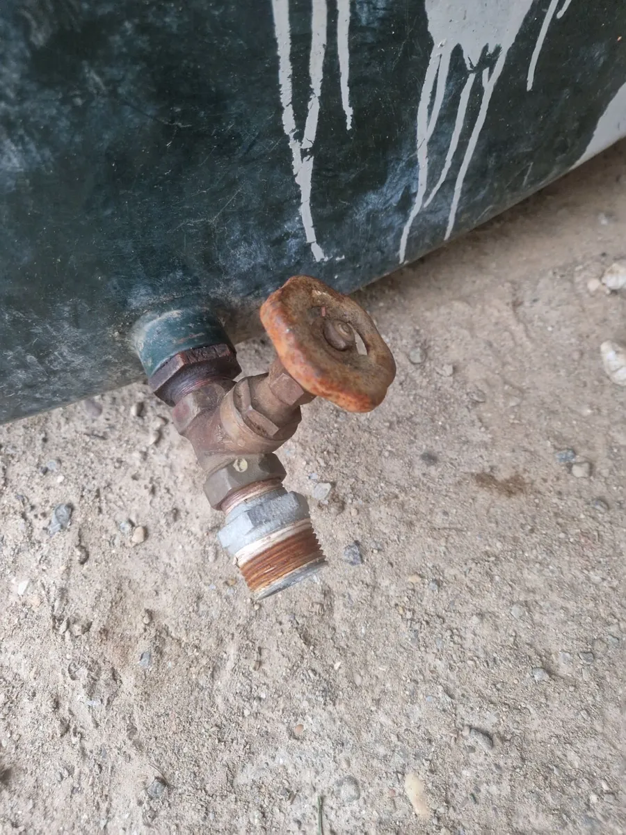 Fuel tank - Image 4