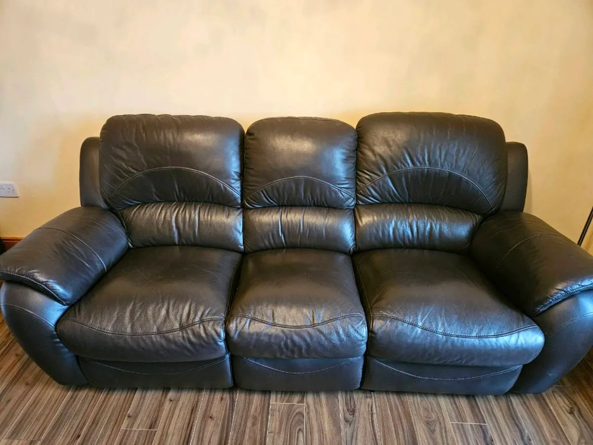 Leather sofa suite - Image 2