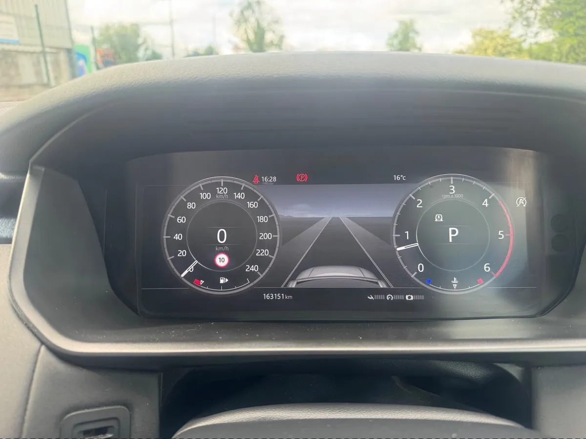 Land Rover Discovery 2021 - Image 4