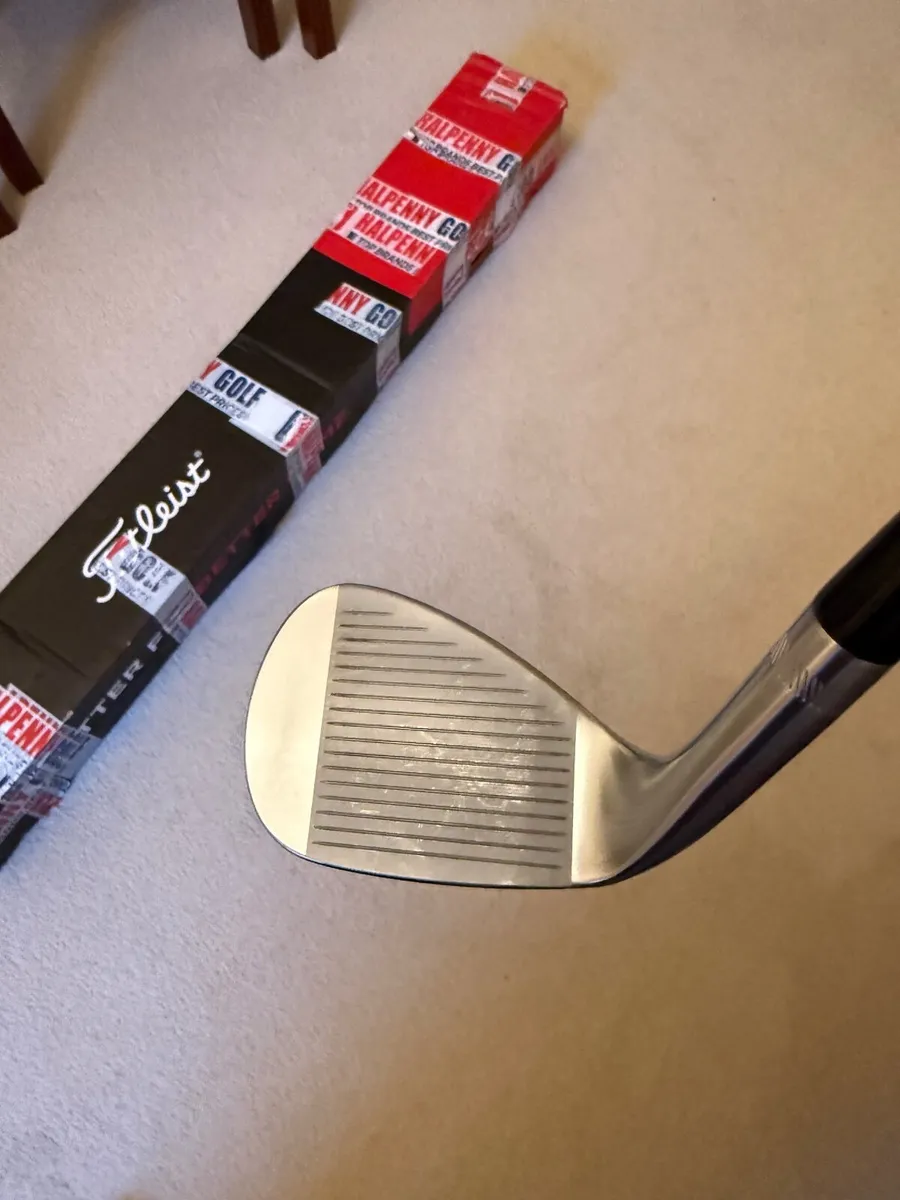 Titleist SM10 54 degree M wedge 8 degree bounce - Image 3