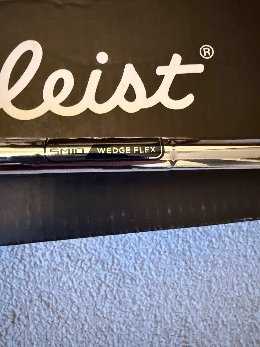 Titleist SM10 54 degree M wedge 8 degree bounce - Image 4