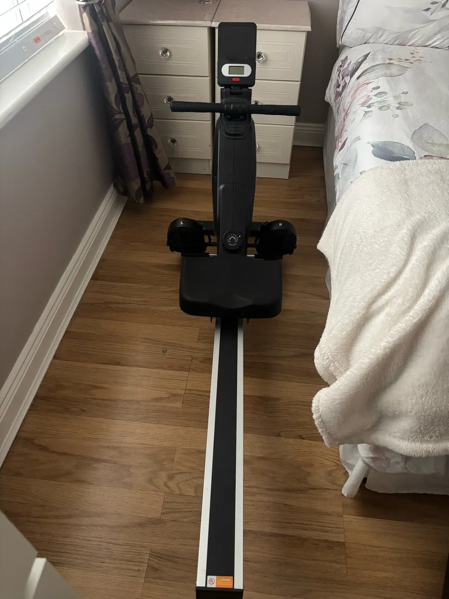 Rowing machine - Image 2