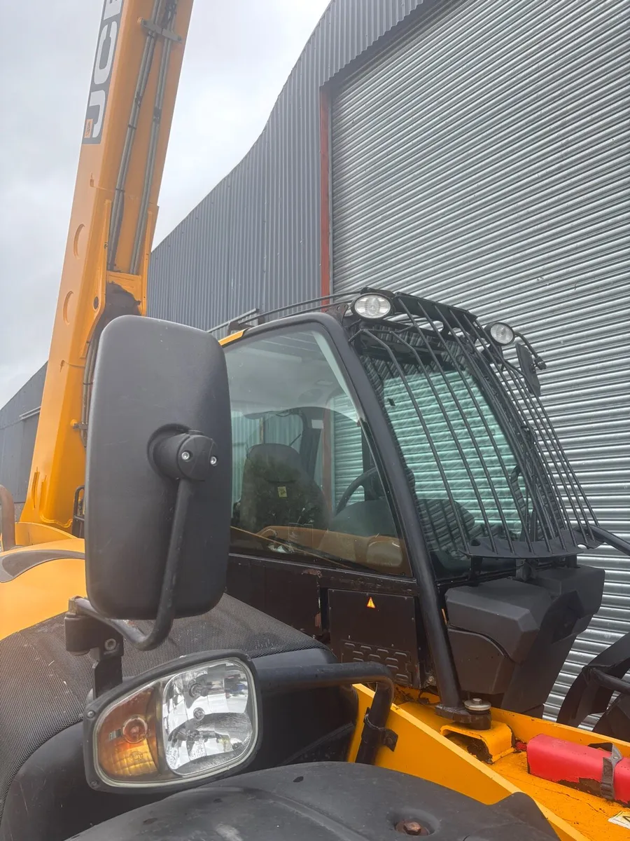 JCB - Image 4