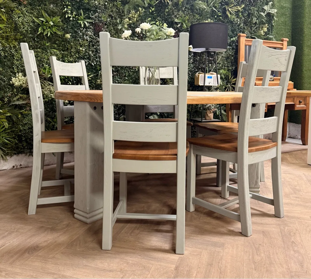 Oak kitchen table & 6 chairs/dining set - Image 3