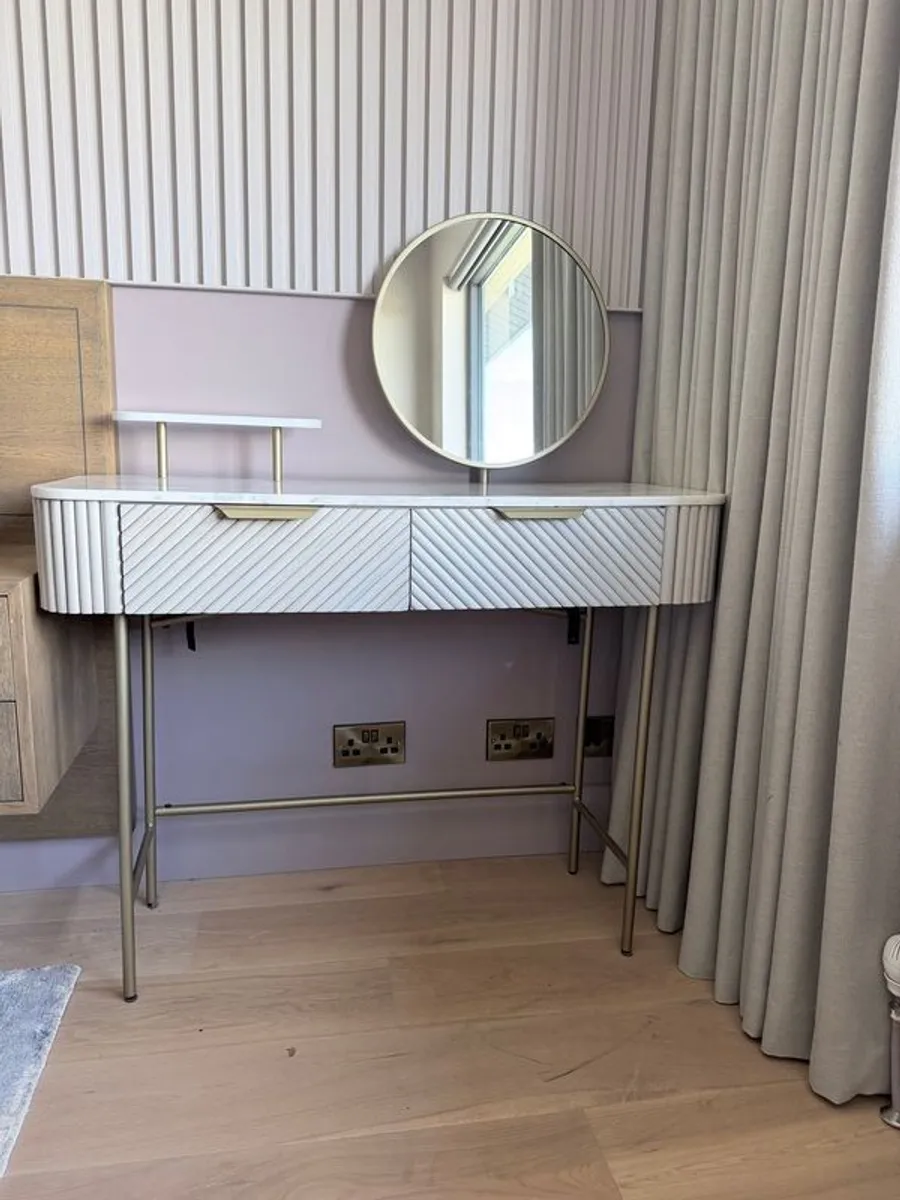 Next 'Valencia' Light Grey Solid Mango Wood Dressing Table - Mint Condition - Image 4