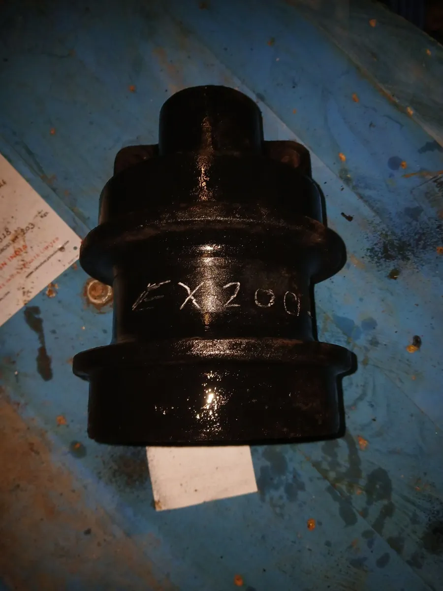 Hitachi  ex 200 parts - Image 1