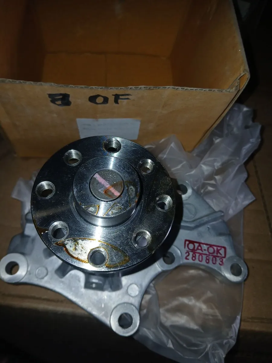 Hitachi  ex 200 parts - Image 3