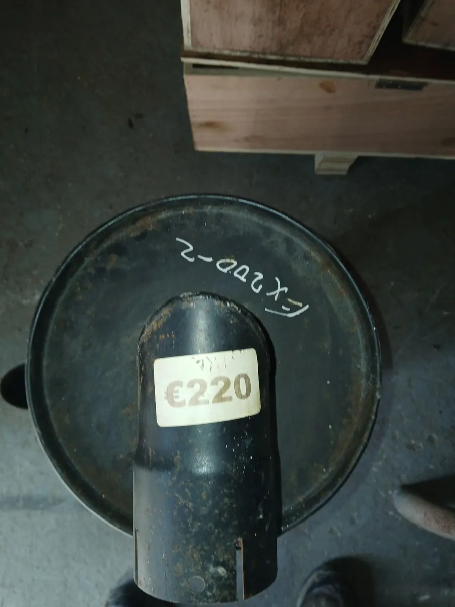 Hitachi  ex 200 parts - Image 4